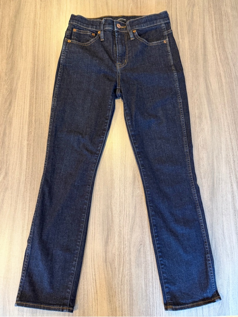 JCrew 9" mid-rise vintage slim-straight jean in resin rinse, size 26